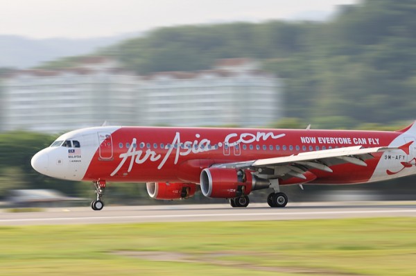 全港首報！AirAsia12月至3月，來回連稅飛吉隆坡$537起，曼谷$1,409起；飛澳洲明年下半年來回連稅$3,897起，今晚00:00開倉