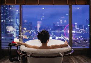 Mandarin-Oriental-Hong-Kong-Harbour-View-Suite-Bathroom