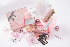 Too Faced Deluxe Gift Set