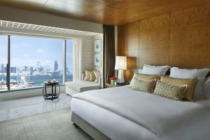 Mandarin-Oriental-Hong-Kong-Hotel-Harbour-View-Room
